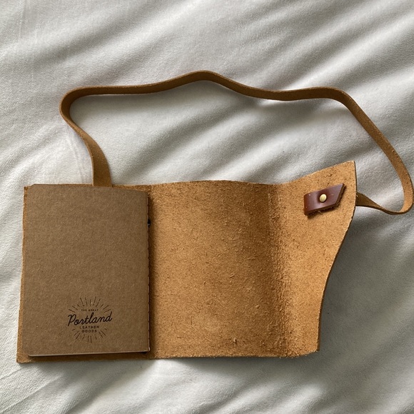 Leather bound journal - Picture 3 of 3